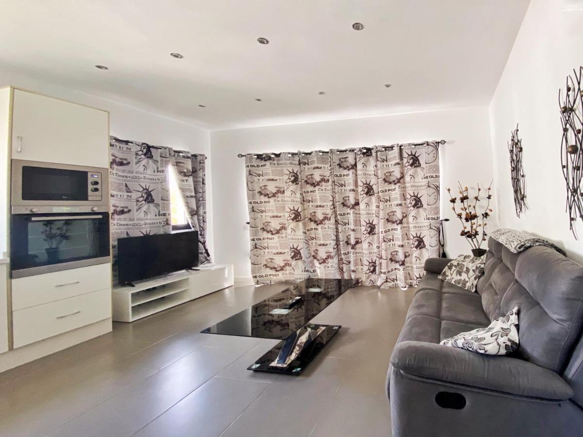 1 Bed Los Cristianos Near The Bus Station 아로나 외부 사진