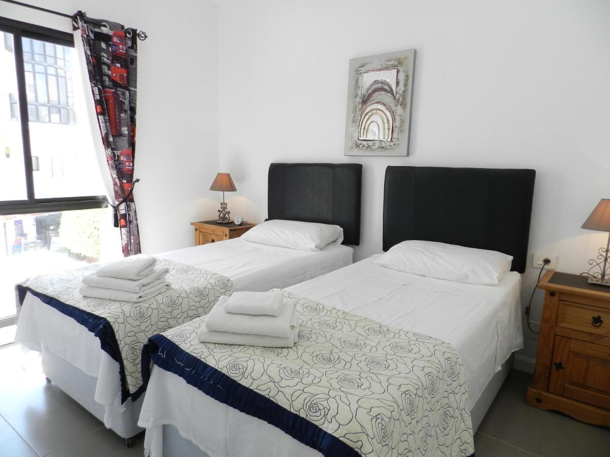 1 Bed Los Cristianos Near The Bus Station 아로나 외부 사진